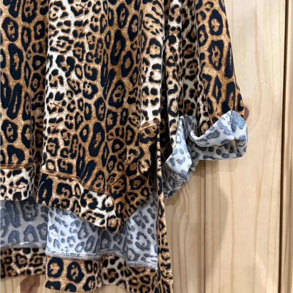 Leopard Print Scoop Neck Women’s Top - Brown/Black - Picture 4 of 8